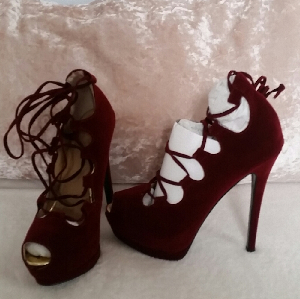 NWT Lace Up Heels From VS